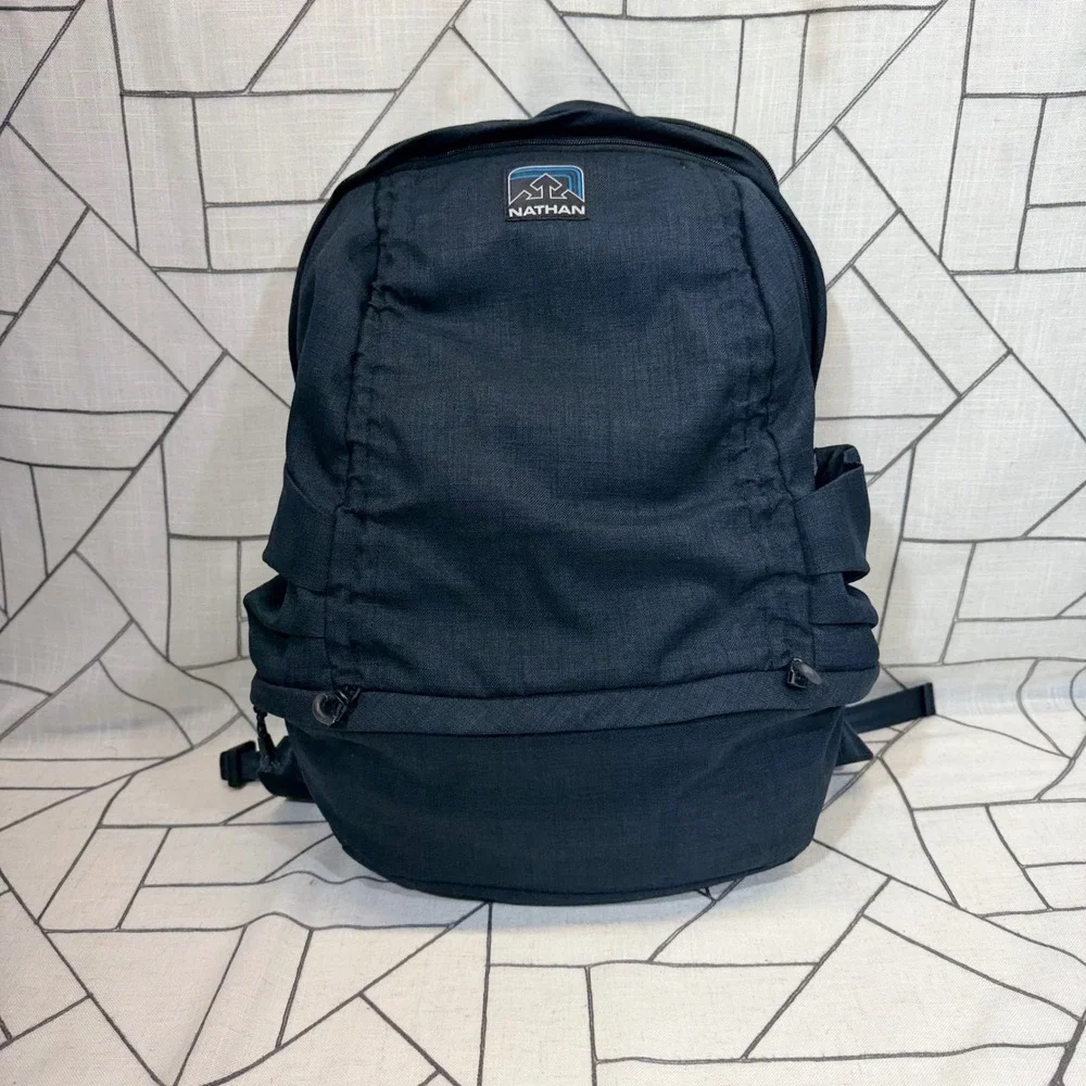 Nathan Backpack One Size Black Hydration Pouch Active Hiking Daypack